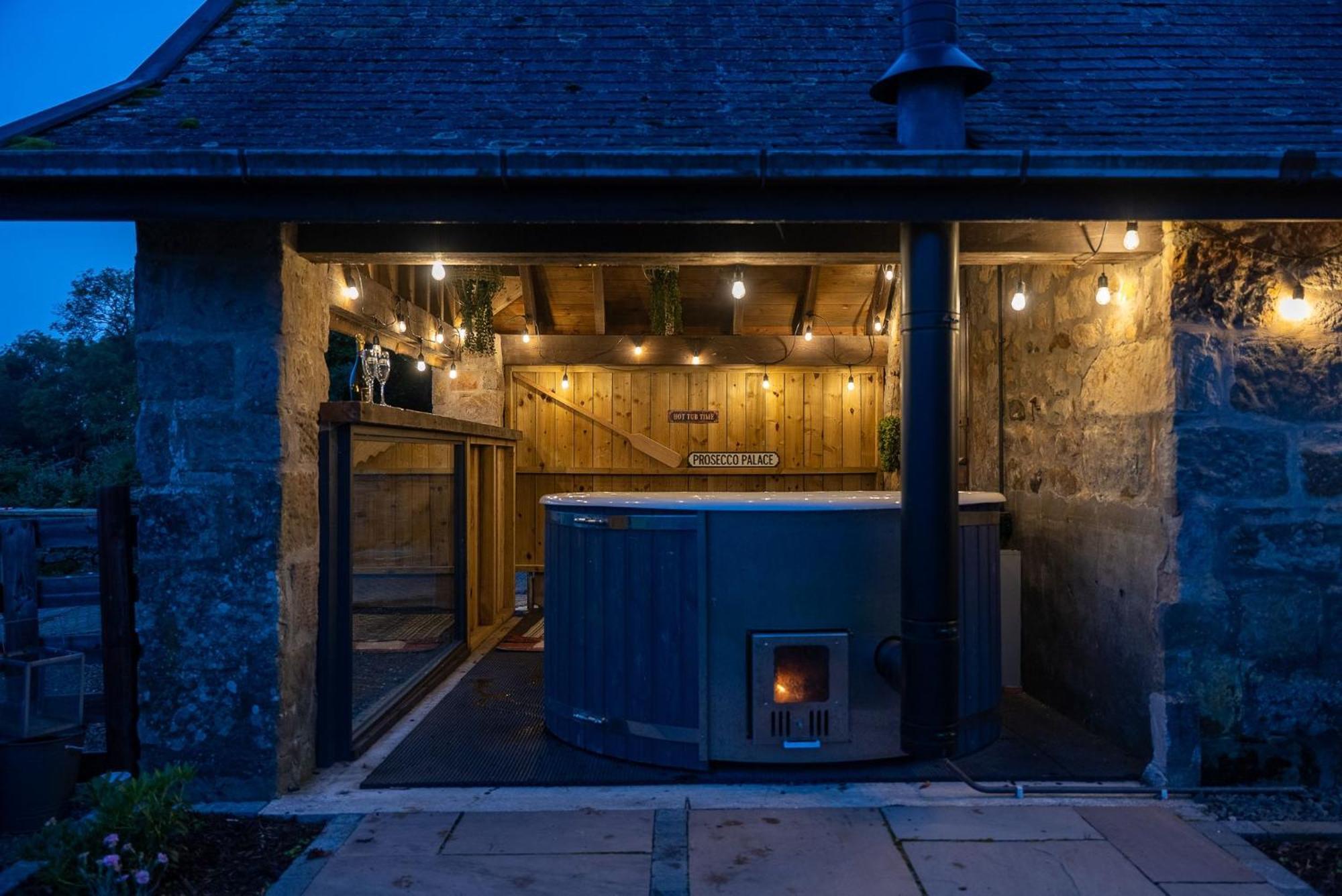 The Cottage At Barraston Farm - Glasgow, Glasgow